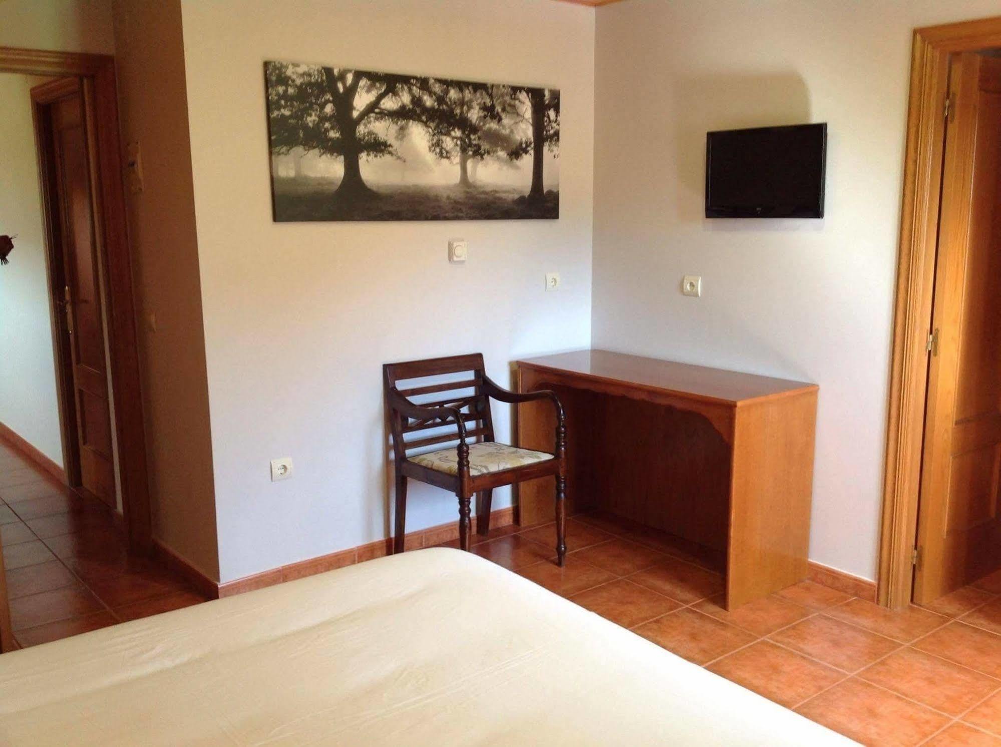 Alojamiento En Entorno Rural Los Trobos Villar de Otero Exterior foto